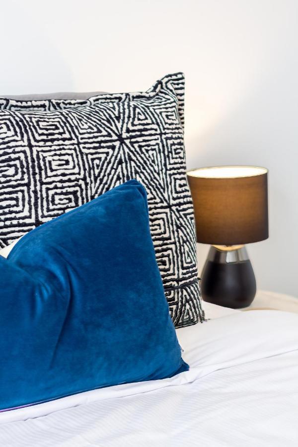 Upper Riccarton Dream - 2 Bed 2 Bath W/Carpark Lejlighed Christchurch Eksteriør billede