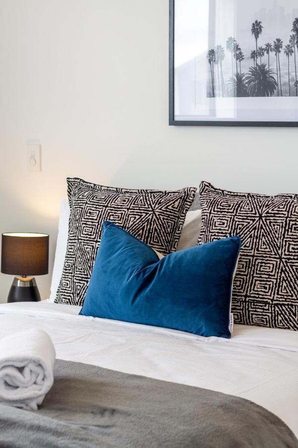 Upper Riccarton Dream - 2 Bed 2 Bath W/Carpark Lejlighed Christchurch Eksteriør billede