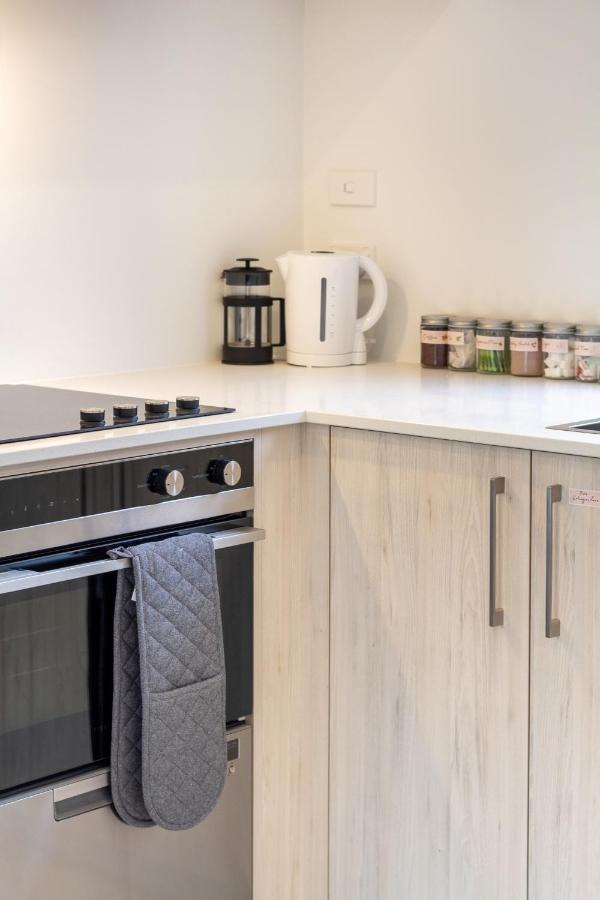 Upper Riccarton Dream - 2 Bed 2 Bath W/Carpark Lejlighed Christchurch Eksteriør billede