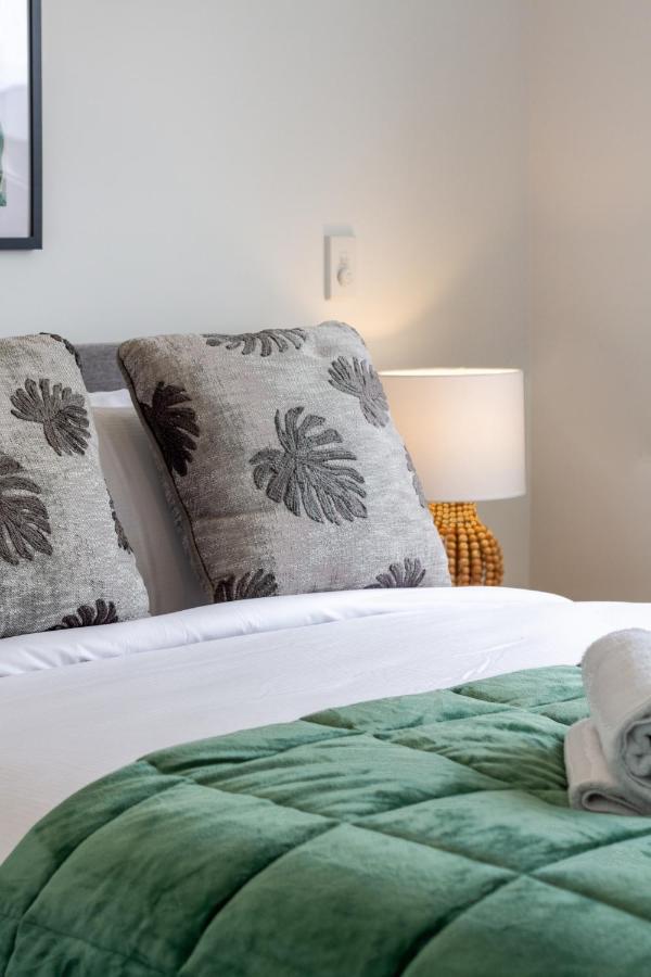 Upper Riccarton Dream - 2 Bed 2 Bath W/Carpark Lejlighed Christchurch Eksteriør billede