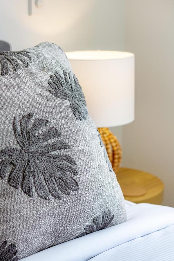 Upper Riccarton Dream - 2 Bed 2 Bath W/Carpark Lejlighed Christchurch Eksteriør billede