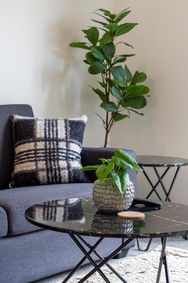 Upper Riccarton Dream - 2 Bed 2 Bath W/Carpark Lejlighed Christchurch Eksteriør billede