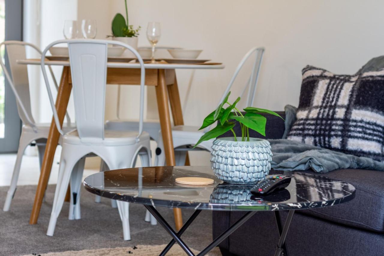 Upper Riccarton Dream - 2 Bed 2 Bath W/Carpark Lejlighed Christchurch Eksteriør billede