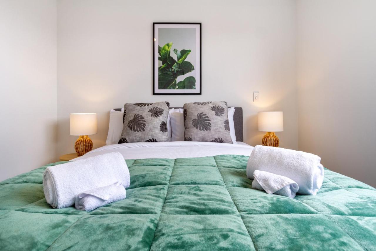 Upper Riccarton Dream - 2 Bed 2 Bath W/Carpark Lejlighed Christchurch Eksteriør billede