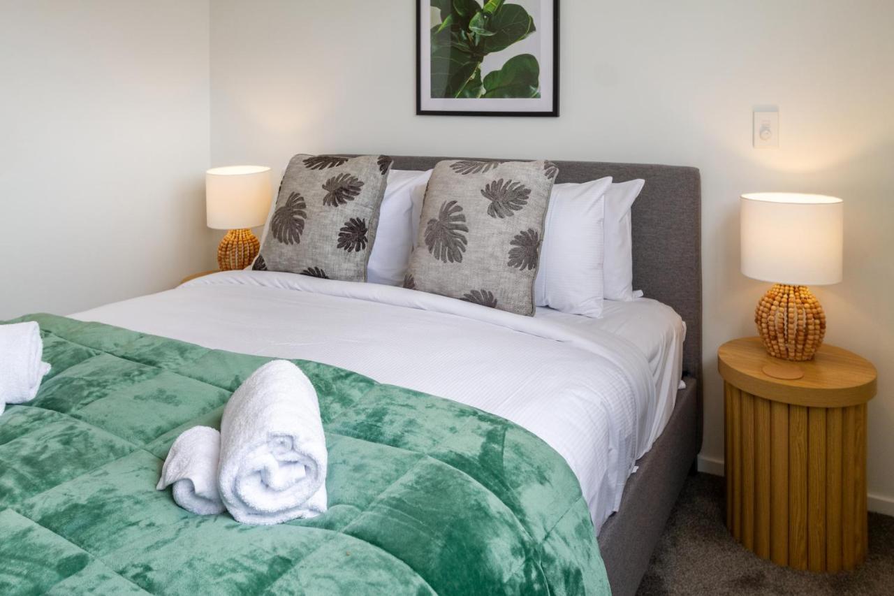Upper Riccarton Dream - 2 Bed 2 Bath W/Carpark Lejlighed Christchurch Eksteriør billede